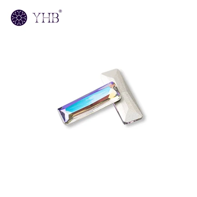 অভিনব নির্দেশিত পিছনে Rhinestones